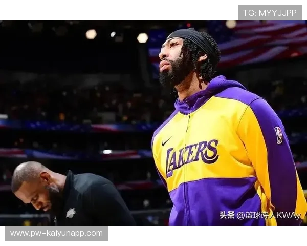 安东尼·戴维斯攻防两端统治篮下，湖人内线护城河